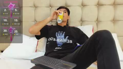 zack23__ online show from 07-15-26, 03:34