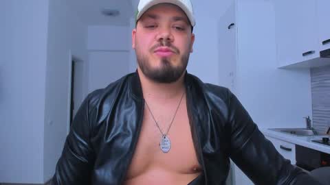 Snapshot of zackconnorsx chatting on 12-01-25, 12:26 Zack online show from 12-01-25, 12:26