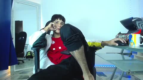 Snapshot of zacktk7 chatting on 12-11-24, 11:43 zack online show from 12-11-24, 11:43