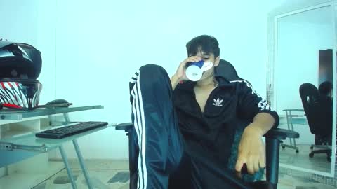 Snapshot of zacktk7 chatting on 12-24-24, 09:11 zack online show from 12-24-24, 09:11