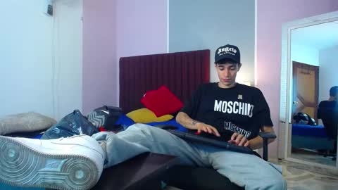 Snapshot of zacktk7 chatting on 01-04-25, 05:05 zack online show from 01-04-25, 05:05