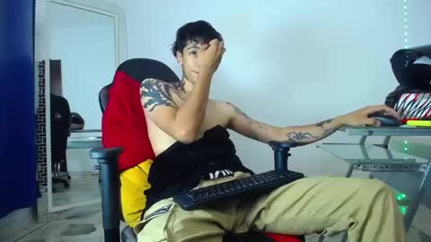 Snapshot of zacktk7 chatting on 01-13-25, 07:53 zack online show from 01-13-25, 07:53