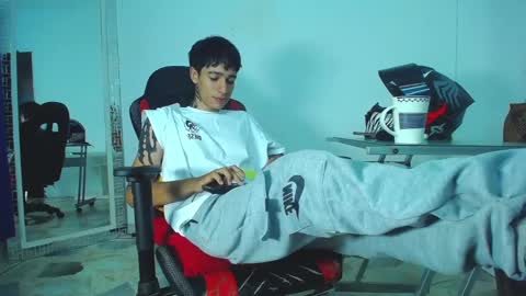 Snapshot of zacktk7 chatting on 01-14-25, 08:04 zack online show from 01-14-25, 08:04