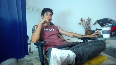 Snapshot of zacktk7 chatting on 01-27-25, 02:24 zack online show from 01-27-25, 02:24