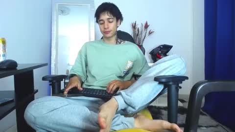 Snapshot of zacktk7 chatting on 02-03-25, 10:54 zack online show from 02-03-25, 10:54