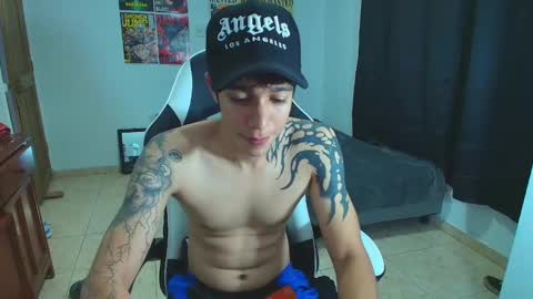 Snapshot of zacktk7 chatting on 02-16-25, 10:43 zack online show from 02-16-25, 10:43