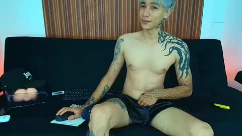 Snapshot of zacktk7 chatting on 02-25-25, 11:33 zack online show from 02-25-25, 11:33