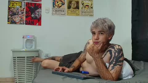 Snapshot of zacktk7 chatting on 03-01-25, 07:04 zack online show from 03-01-25, 07:04