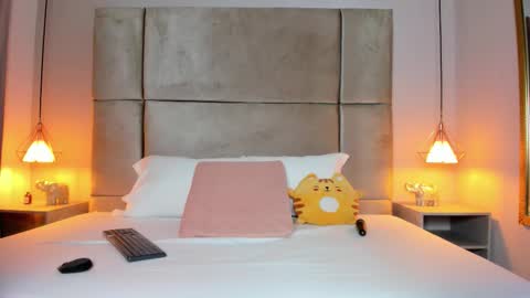 Zafiro online show from 02-09-26, 12:20