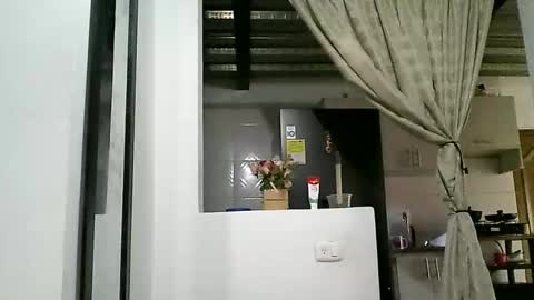 Zafiro online show from 04-01-26, 02:36