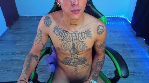 BiG Zafiro online show from 05-16-26, 01:02