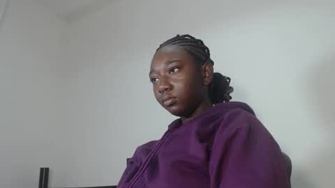 Snapshot of zahhysims chatting on 02-25-25, 11:08 zahhy online show from 02-25-25, 11:08