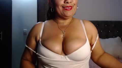 Snapshot of zahi_willx chatting on 09-20-25, 12:33 Zahi ... wants to play with everyone...yessss online show from 09-20-25, 12:33