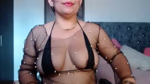 Snapshot of zahi_willx chatting on 11-12-25, 03:56 Zahi ... wants to play with everyone...yessss online show from 11-12-25, 03:56