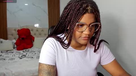 zahra_rose online show from 03-26-26, 09:20