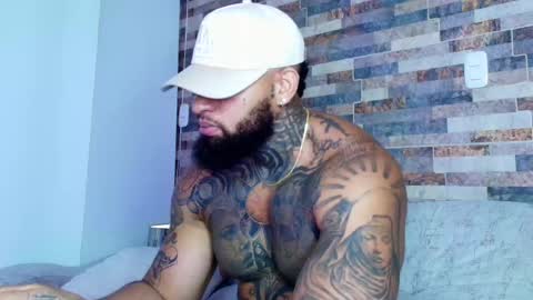 Snapshot of zain_diesel7 chatting on 09-23-25, 01:41 INSTAGRAM yormanfit7 online show from 09-23-25, 01:41