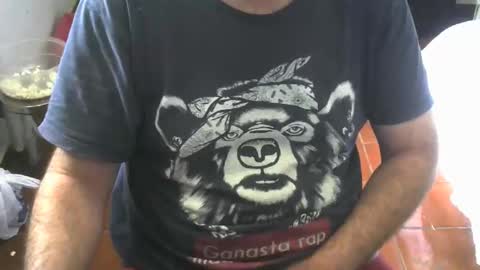 Snapshot of zalman_xxx chatting on 10-26-25, 05:19 Guto online show from 10-26-25, 05:19