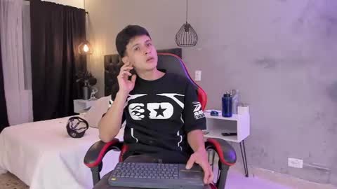 Samuel online show from 06-18-26, 07:40