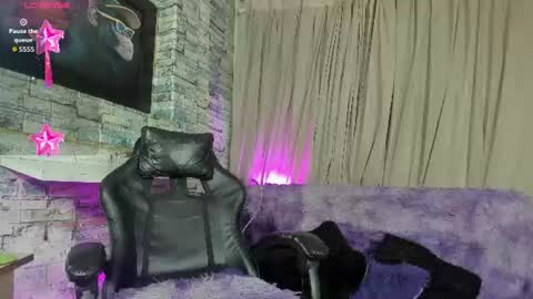 Snapshot of zamara_kleii chatting on 06-30-26, 10:33 Zamara Kleii online show from 06-30-26, 10:33