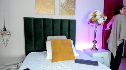 zamira_taylor online show from 03-31-26, 09:37