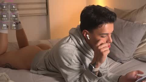 Snapshot of zamuel_18 chatting on 03-17-26, 11:30 zamuel -15 off online show from 03-17-26, 11:30