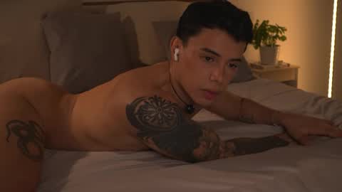 Snapshot of zamuel_18 chatting on 04-09-26, 10:04 zamuel -15 off online show from 04-09-26, 10:04