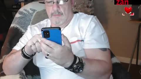 Snapshot of zander007 chatting on 10-21-25, 03:24 zander007 online show from 10-21-25, 03:24