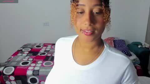 Snapshot of zandra_kiman chatting on 04-14-26, 05:13 Zandra online show from 04-14-26, 05:13
