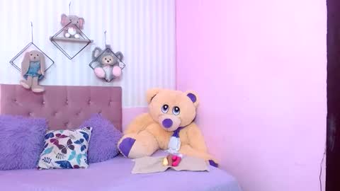 Snapshot of zara_cute18 chatting on 10-16-25, 07:59 Zara online show from 10-16-25, 07:59