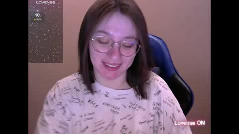 Snapshot of zara_golden chatting on 03-05-25, 02:25 chaturcum online show from 03-05-25, 02:25