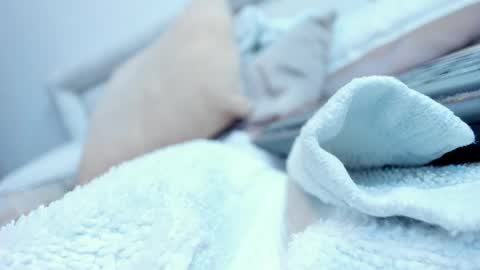 zara lopez online show from 04-16-26, 09:50