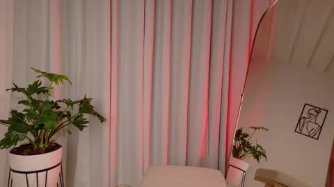 Zara Nova online show from 02-17-26, 01:02