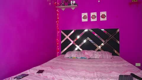 ZARA ANYELINA online show from 01-30-25, 08:32