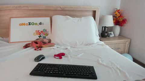 Agnes online show from 11-13-25, 10:03