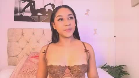 Snapshot of zaracampbell chatting on 07-02-26, 12:00 Zara online show from 07-02-26, 12:00