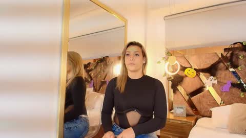 Zarah Andrews online show from 10-25-25, 02:24