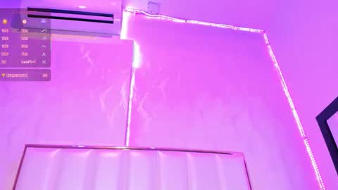 Snapshot of zarahfoster chatting on 11-25-25, 05:46 online show from 11-25-25, 05:46