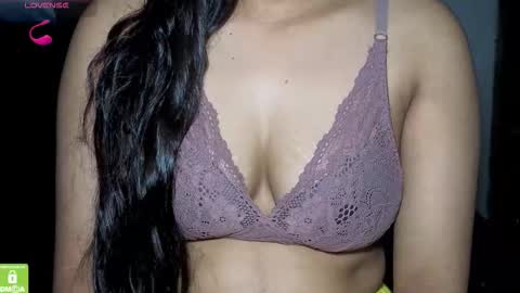 Snapshot of zararaina chatting on 03-15-26, 01:06 zararaina online show from 03-15-26, 01:06