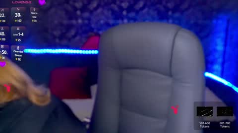 Snapshot of zarareign_ chatting on 12-16-24, 12:48 Lola online show from 12-16-24, 12:48