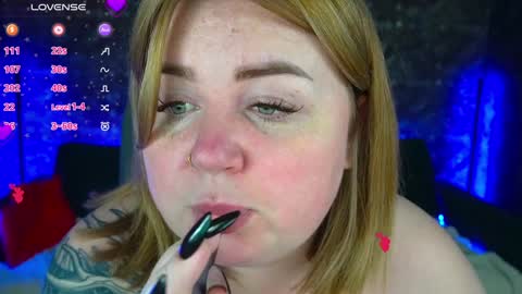 Snapshot of zarareign_ chatting on 01-16-25, 03:56 Lola online show from 01-16-25, 03:56