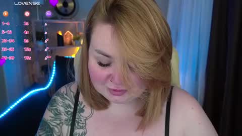 Snapshot of zarareign_ chatting on 03-05-25, 09:26 Lola online show from 03-05-25, 09:26