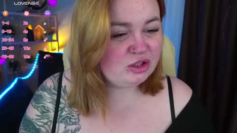 Snapshot of zarareign_ chatting on 03-07-25, 01:31 Lola online show from 03-07-25, 01:31