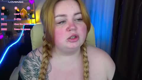 Snapshot of zarareign_ chatting on 03-08-25, 09:29 Lola online show from 03-08-25, 09:29