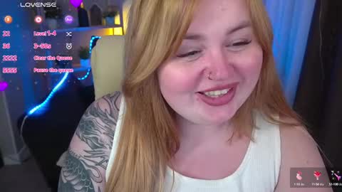 Snapshot of zarareign_ chatting on 03-12-25, 12:20 Lola online show from 03-12-25, 12:20