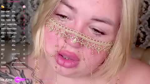 Snapshot of zarareign_ chatting on 09-25-25, 07:39 Lola online show from 09-25-25, 07:39