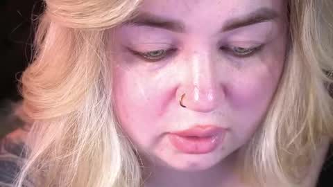 Lola online show from 04-20-26, 08:43