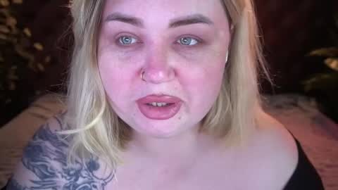 Lola online show from 04-22-26, 08:10