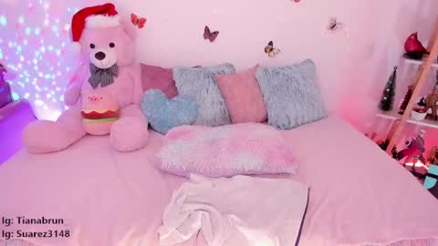 Zara online show from 12-28-24, 01:38