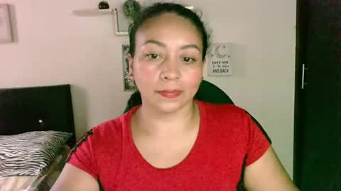 Snapshot of zaray_45bella chatting on 07-28-26, 09:47 zaray online show from 07-28-26, 09:47