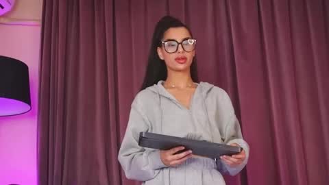 Snapshot of zariaavera chatting on 05-09-26, 05:23 zariaavera online show from 05-09-26, 05:23
